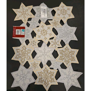 St. Nicholas Square Snowflake Cutout Placemat Set of 4 ~ NWT 13"H X 18"W (C-07)